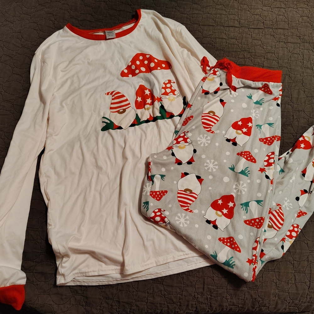 Gnome Pj Set